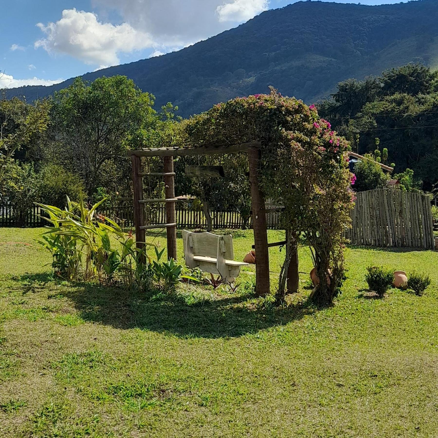 Recanto Das Flores São Tomé das Letras エクステリア 写真